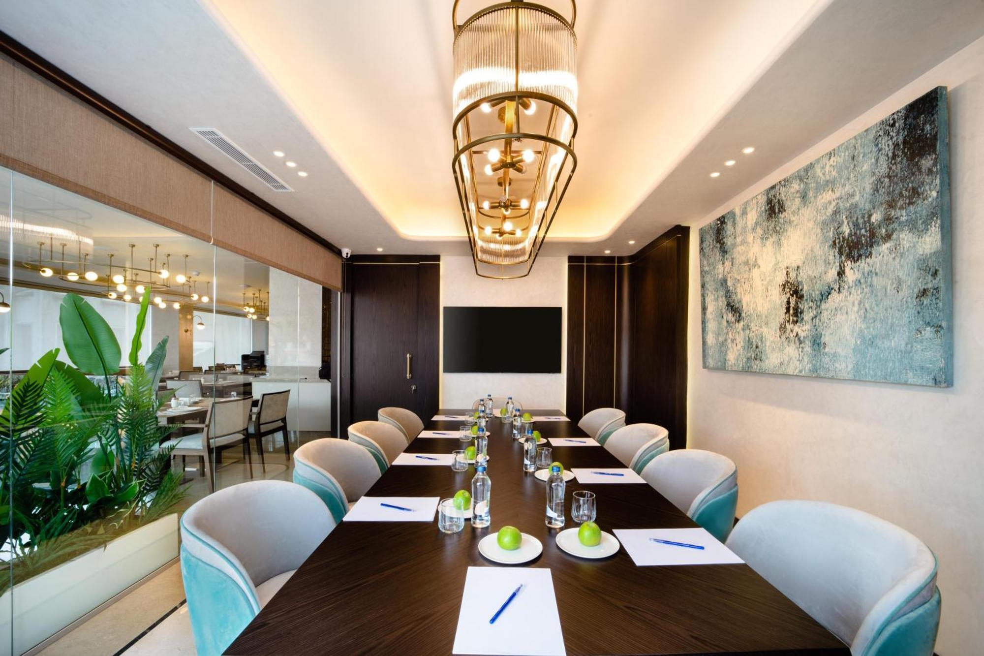 Bentley Hotel Bosphorus - Special Class Стамбул Экстерьер фото Meeting room at the hotel