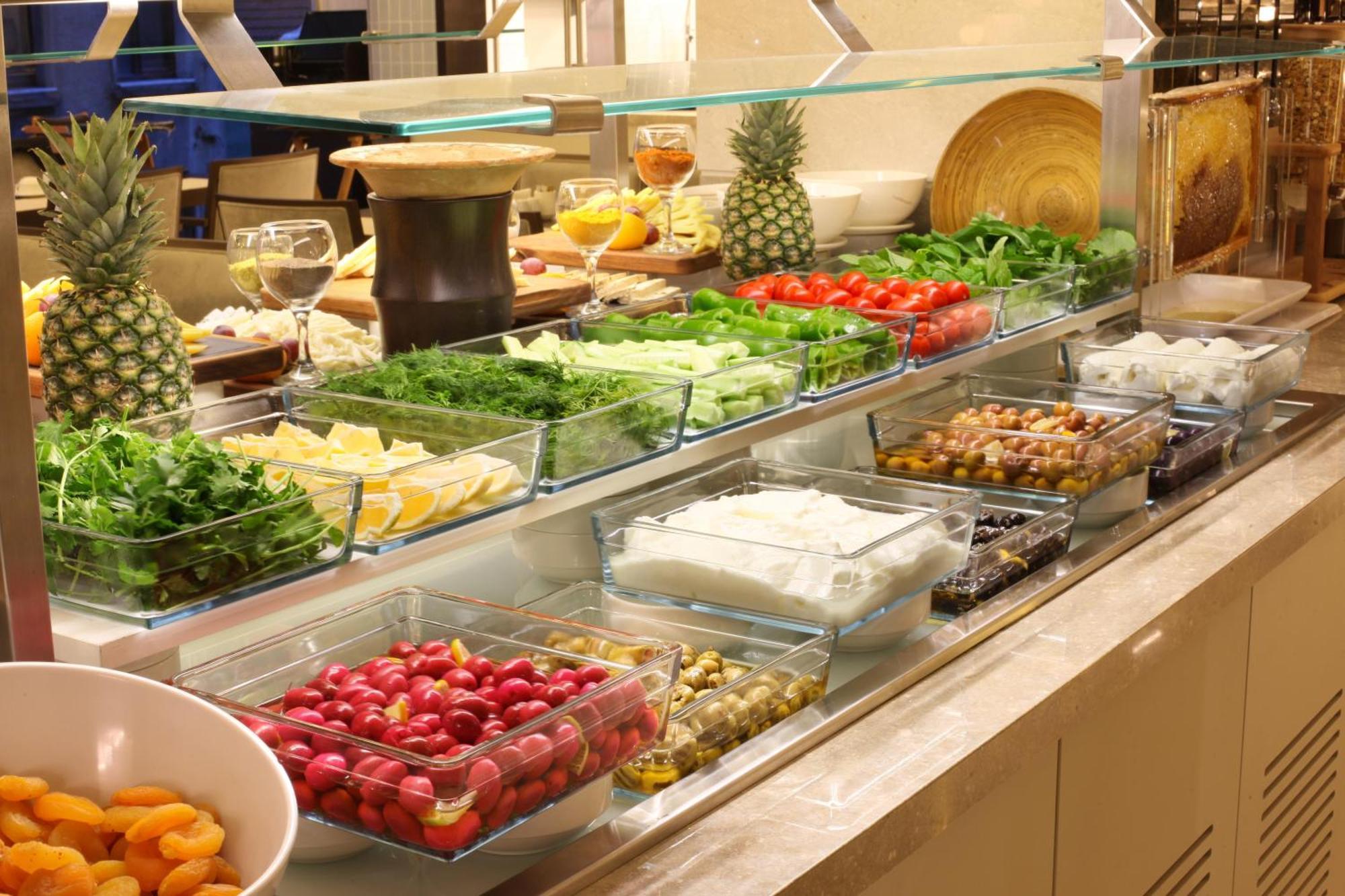 Bentley Hotel Bosphorus - Special Class Стамбул Экстерьер фото A salad bar