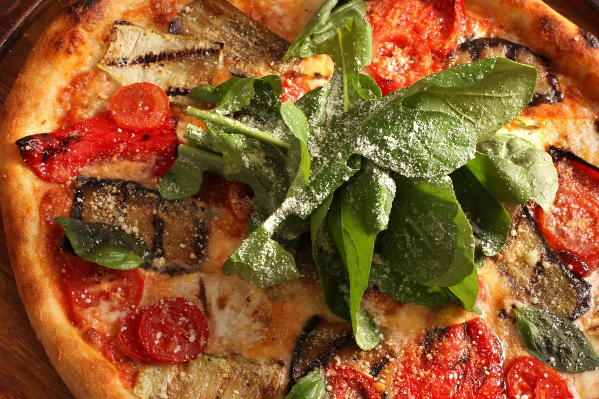 Bentley Hotel Bosphorus - Special Class Стамбул Экстерьер фото Pizza with arugula